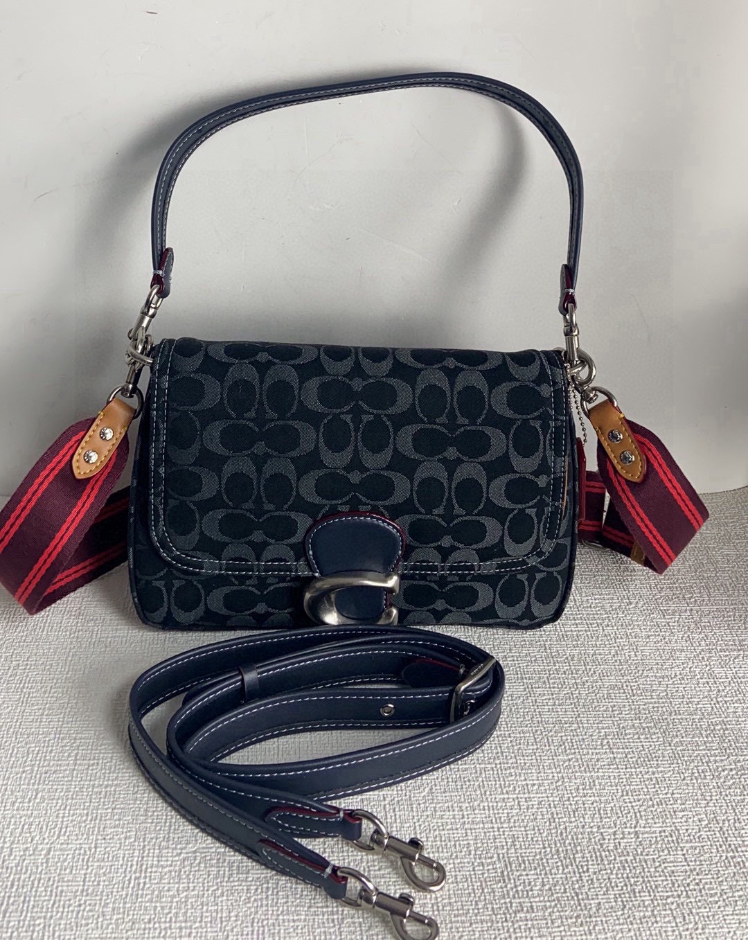 Coach ～Coach牛仔香布蕾 CG094 这只超酷香布蕾牛仔 soft tabby新款