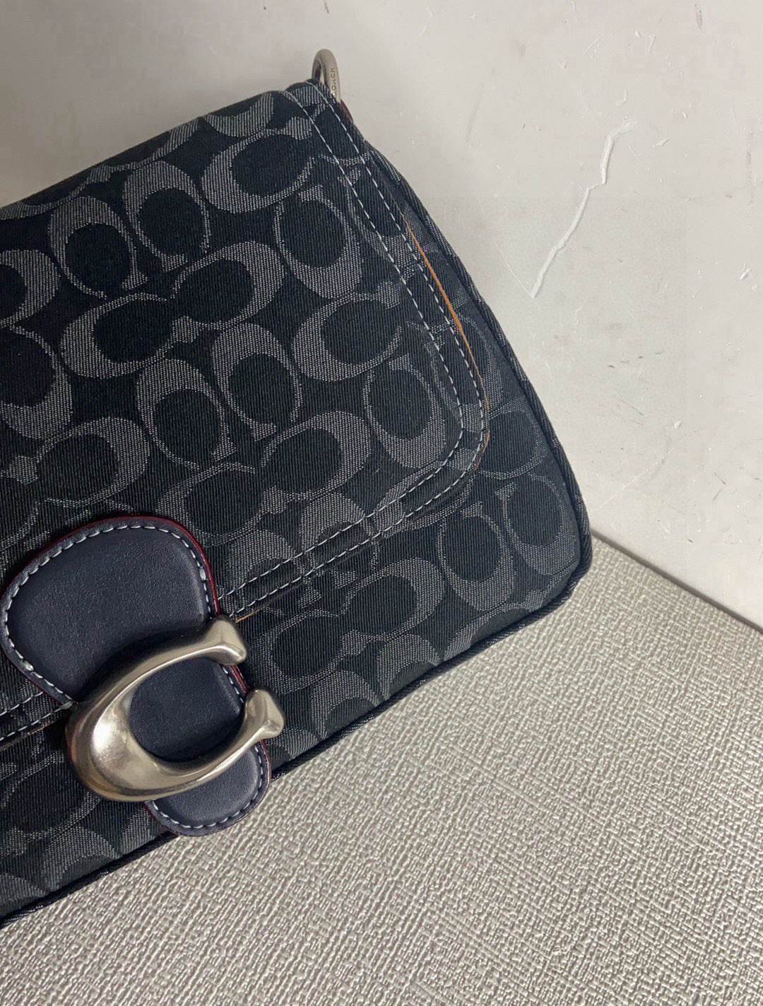 Coach ～Coach牛仔香布蕾 CG094 这只超酷香布蕾牛仔 soft tabby新款