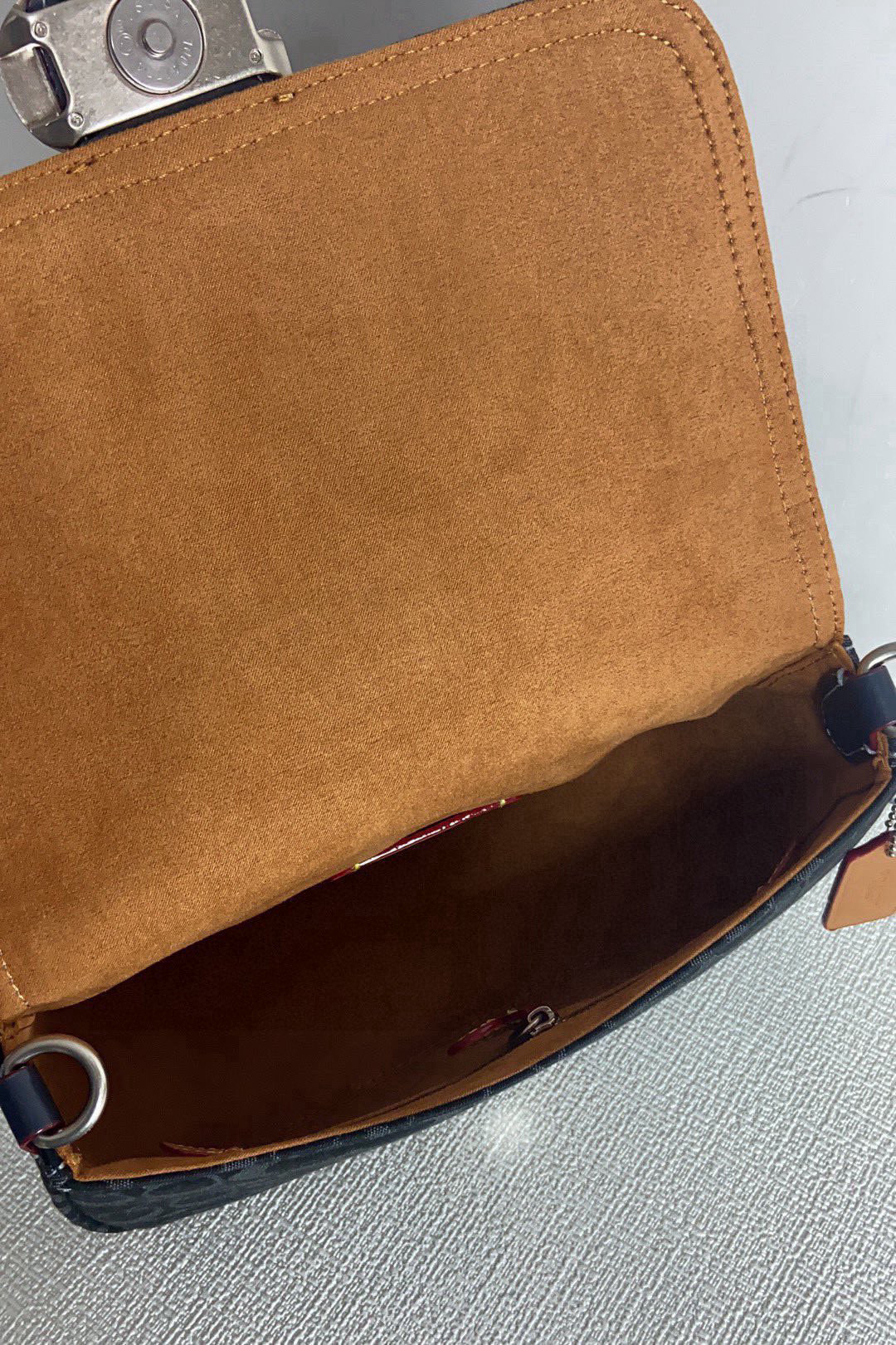 Coach ～Coach牛仔香布蕾 CG094 这只超酷香布蕾牛仔 soft tabby新款