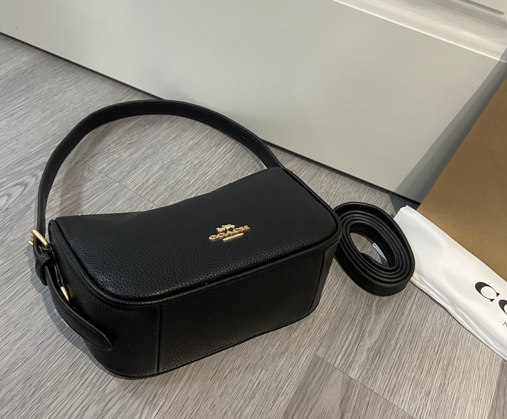 Coach coach2025年6月新品 CY701