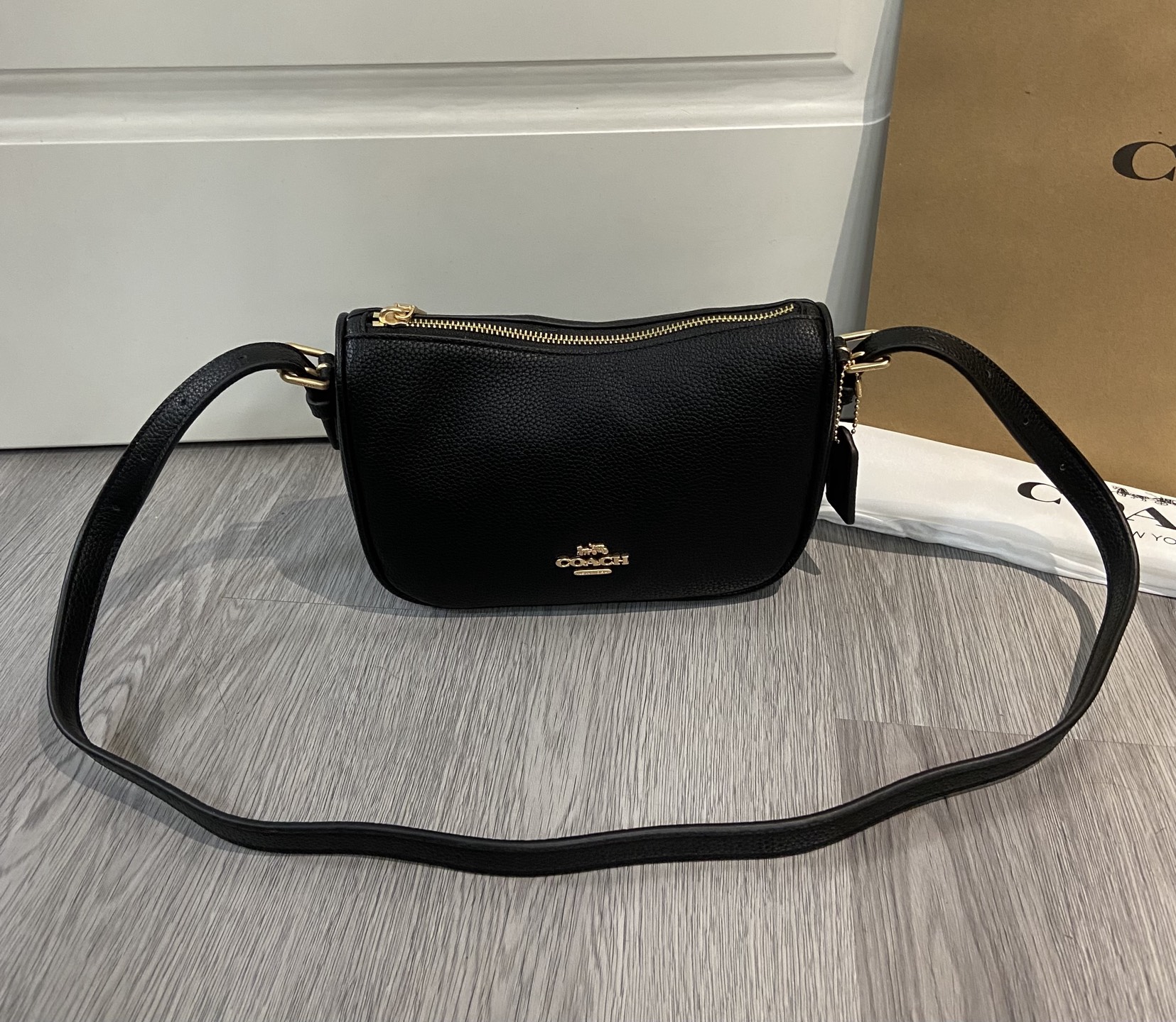 Coach coach2025年6月新品 CY701