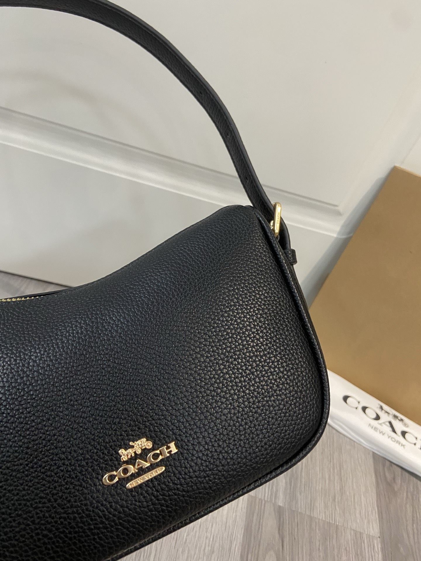 Coach coach2025年6月新品 CY701