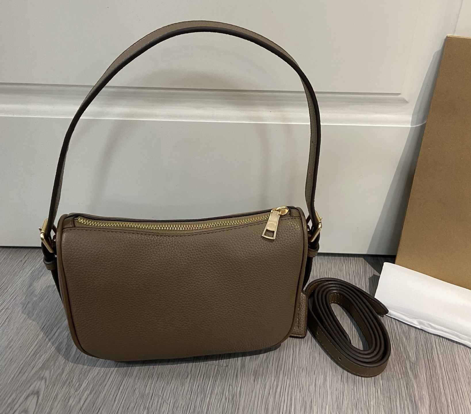 Coach coach2025年6月新品 CY701