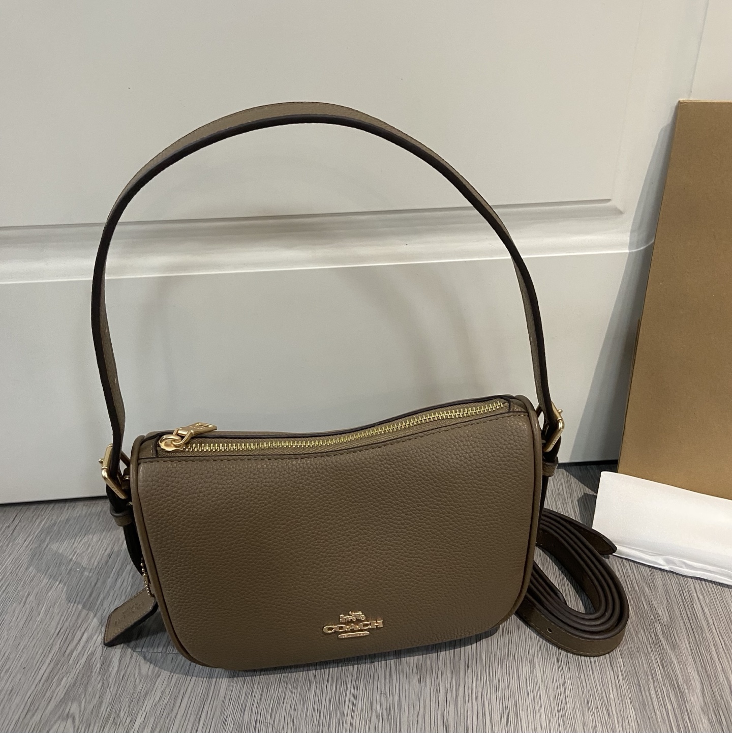 Coach coach2025年6月新品 CY701