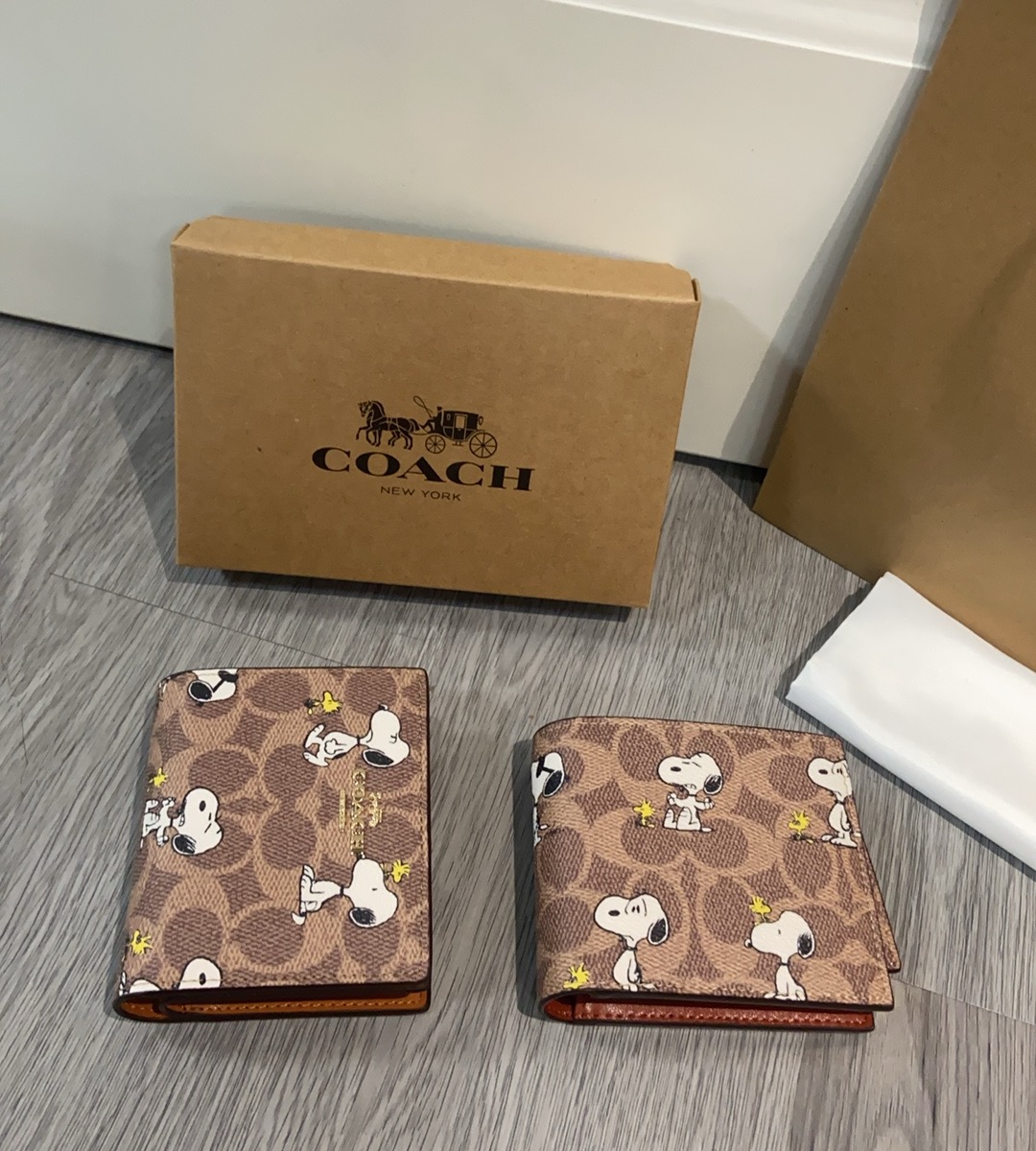 Coach ～ Coachx史努比联名系列太可爱啦CBN32
