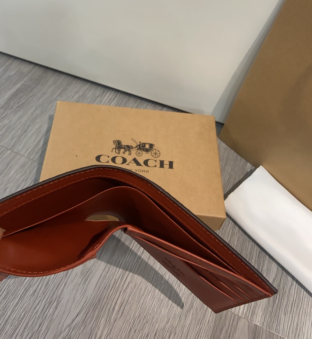 Coach ～ Coachx史努比联名系列太可爱啦CBN32