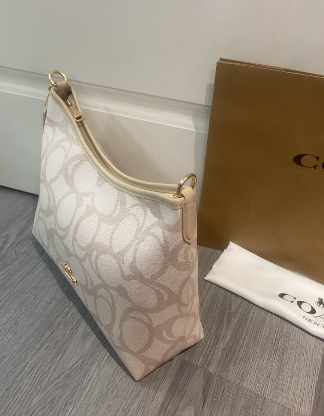 Coach COACH 7月新品 CBH57