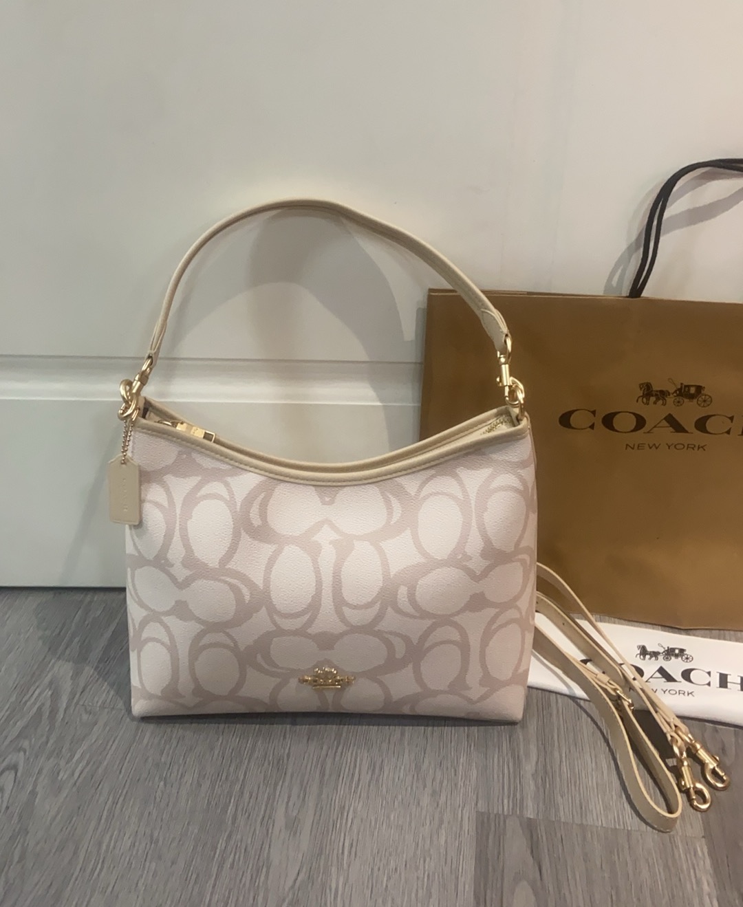 Coach COACH 7月新品 CBH57