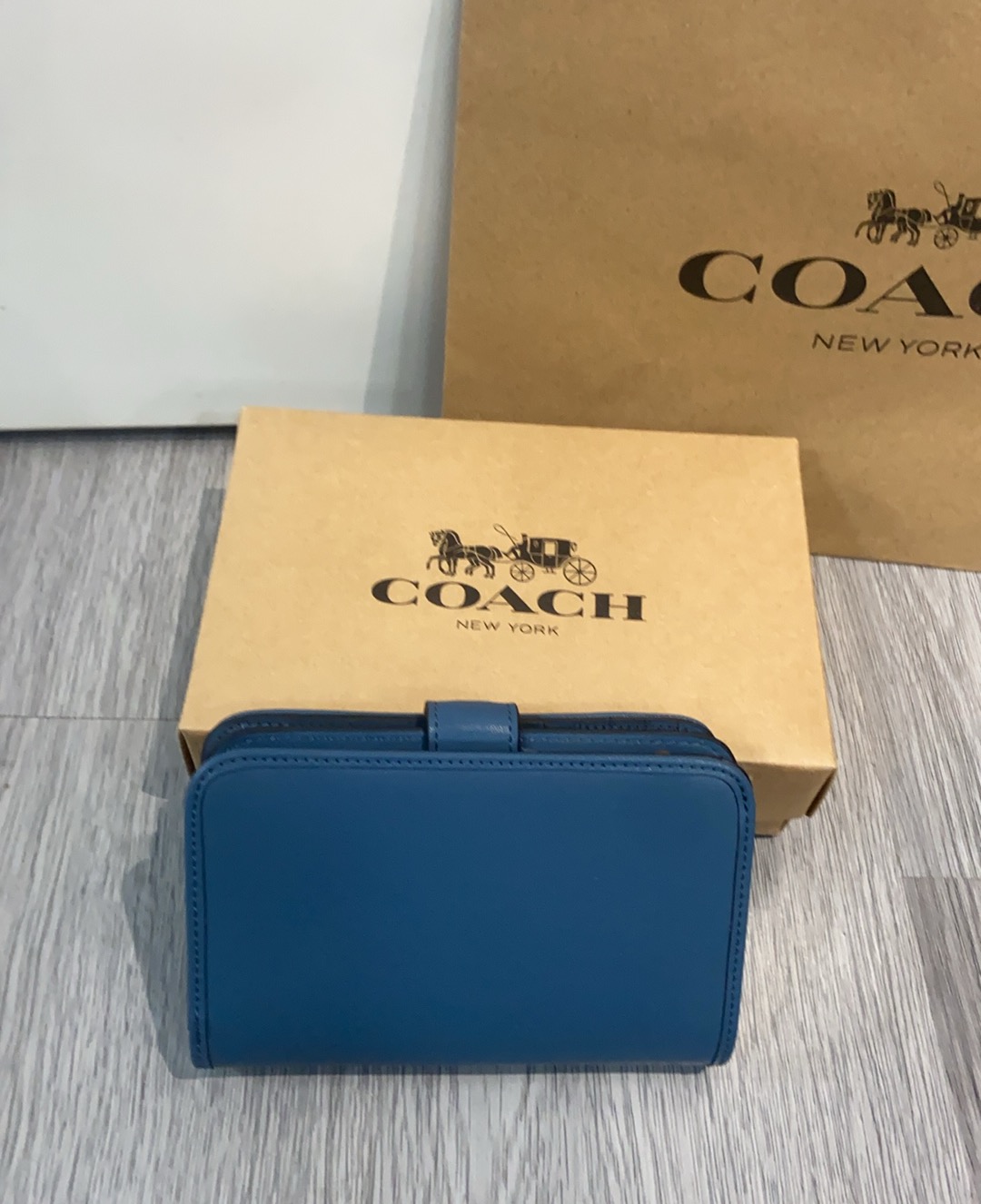Coach Coach 8月新款 C扣CA193