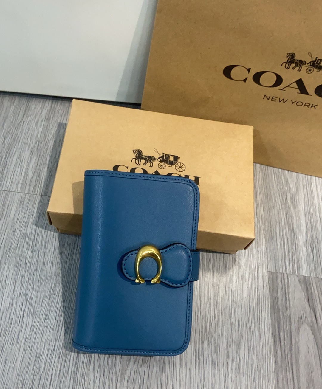 Coach Coach 8月新款 C扣CA193