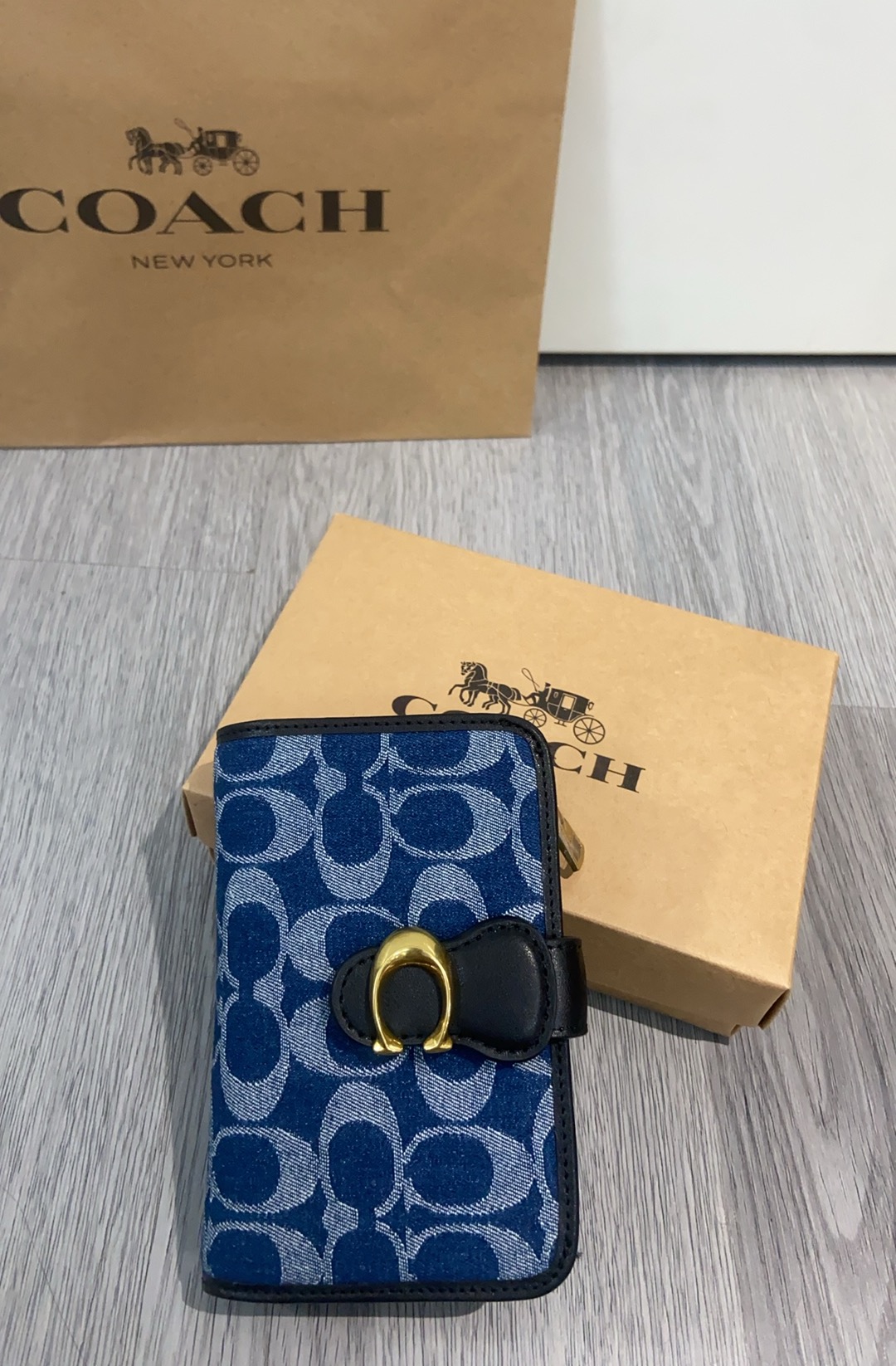 Coach Coach 8月新款 C扣CA193