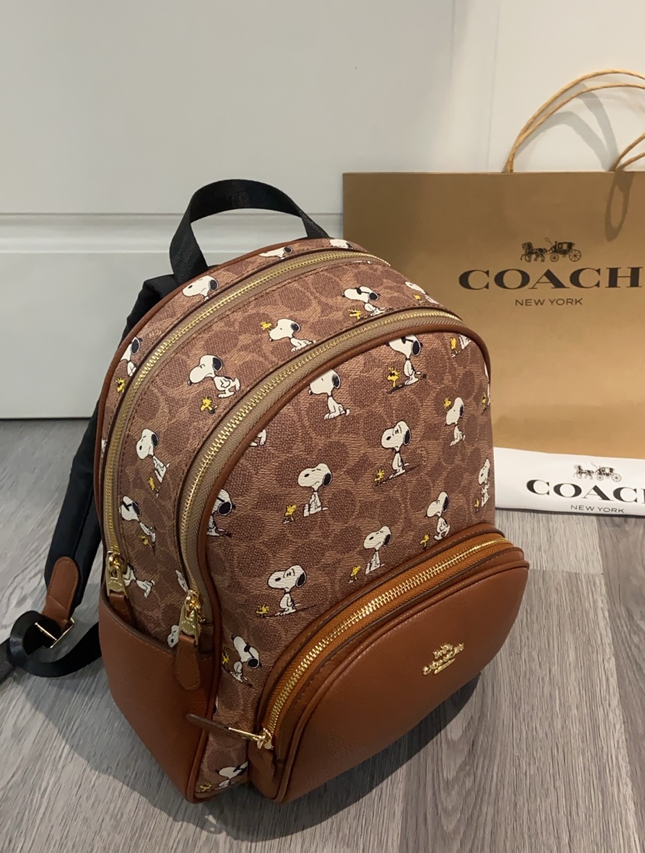 コーチ 蔻驰新款 史努比コラボ 双肩バックパック 可愛いデザイン