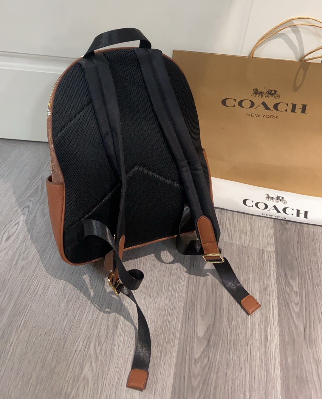 コーチ 蔻驰新款 史努比コラボ 双肩バックパック 可愛いデザイン