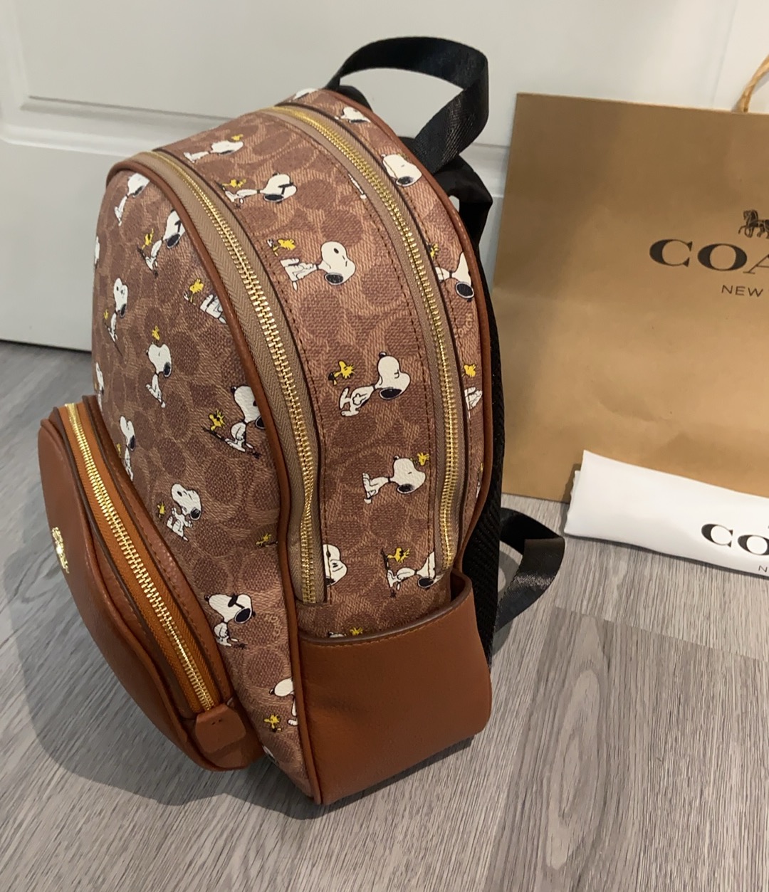 コーチ 蔻驰新款 史努比コラボ 双肩バックパック 可愛いデザイン