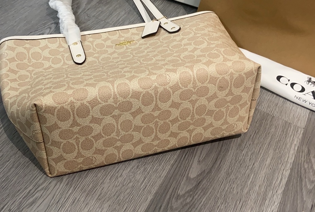 Coach Coach CCQ28 新款购物袋 C字logo 实用百搭 一年四季都能用 容量大