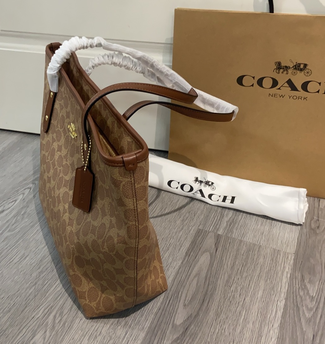Coach Coach CCQ28 新款购物袋 C字logo 实用百搭 一年四季都能用 容量大