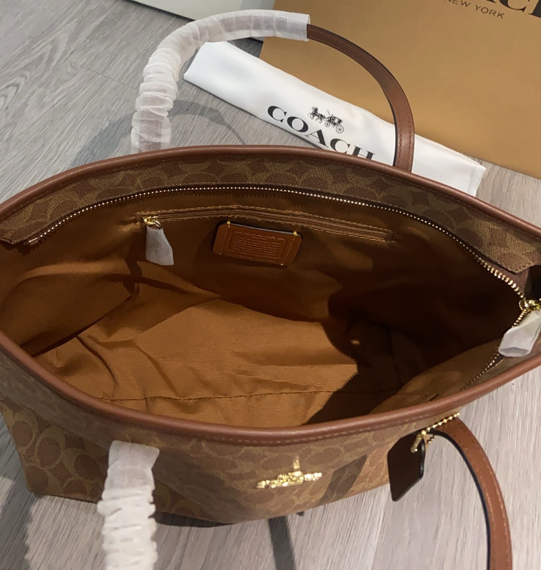 Coach Coach CCQ28 新款购物袋 C字logo 实用百搭 一年四季都能用 容量大