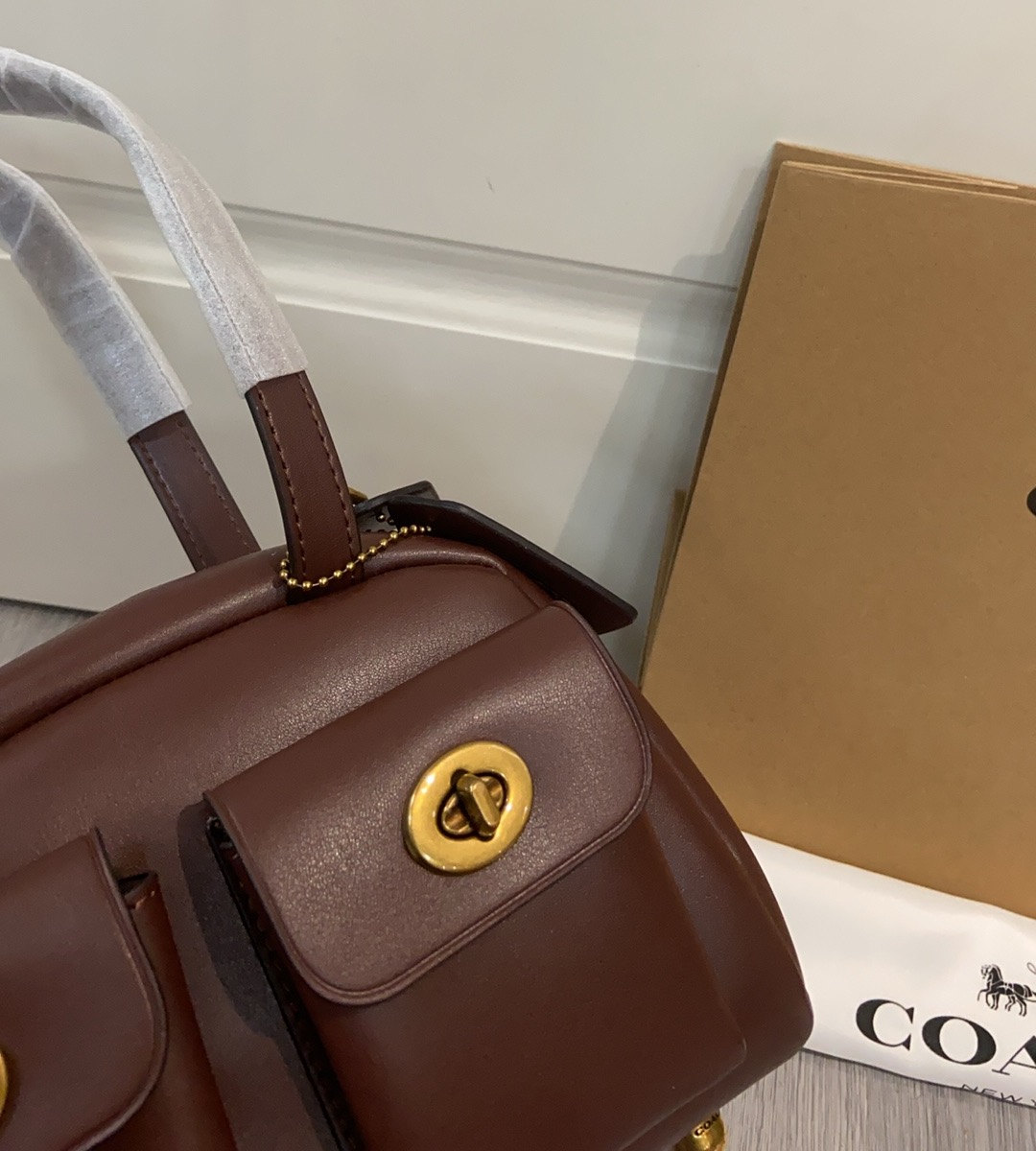 Coach Coach 9月新品ccc55秀款Twin pocket太 了吧蔻驰9月新品秋冬秀款 工装风甜酷十足