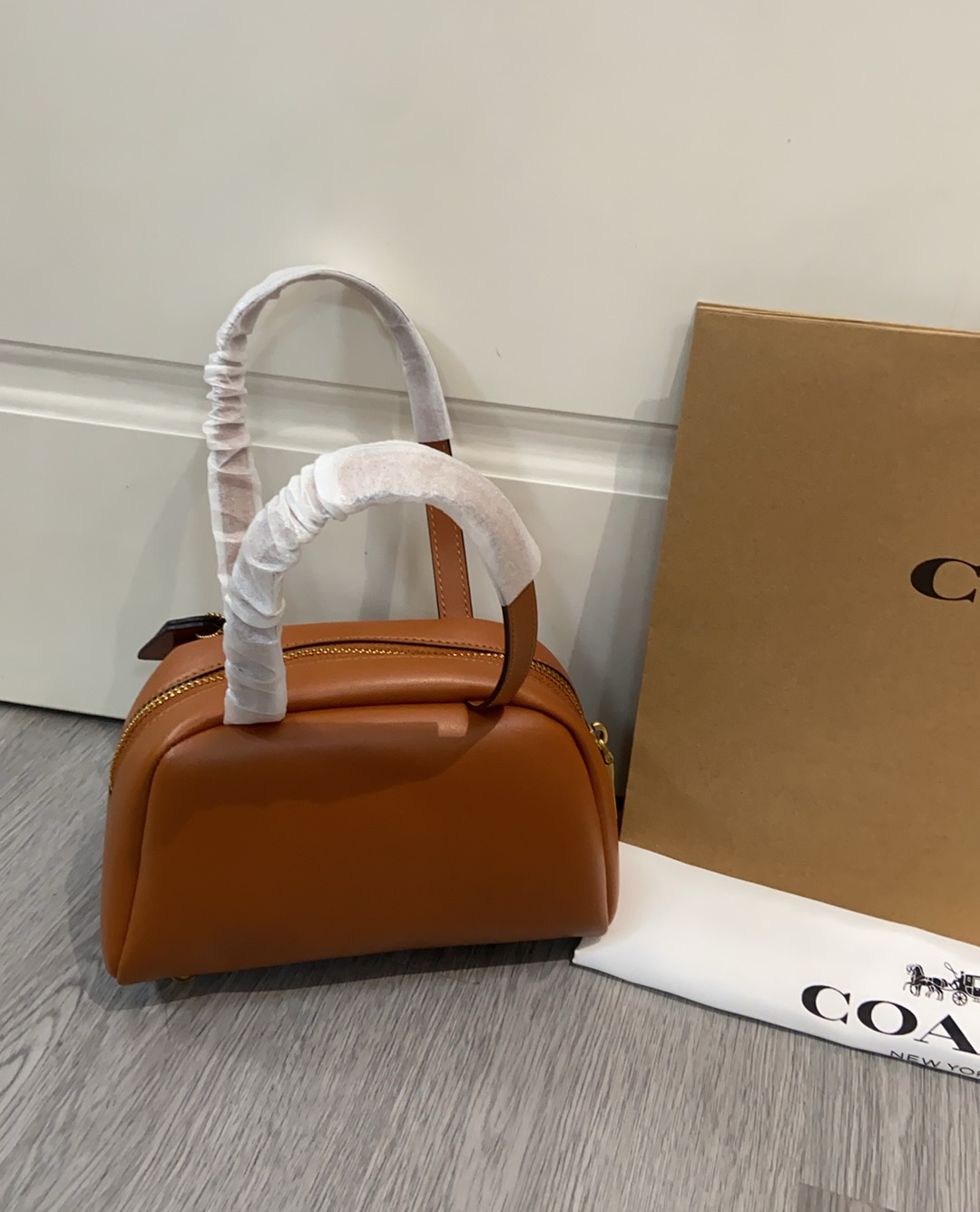 Coach Coach 9月新品ccc55秀款Twin pocket太 了吧蔻驰9月新品秋冬秀款 工装风甜酷十足