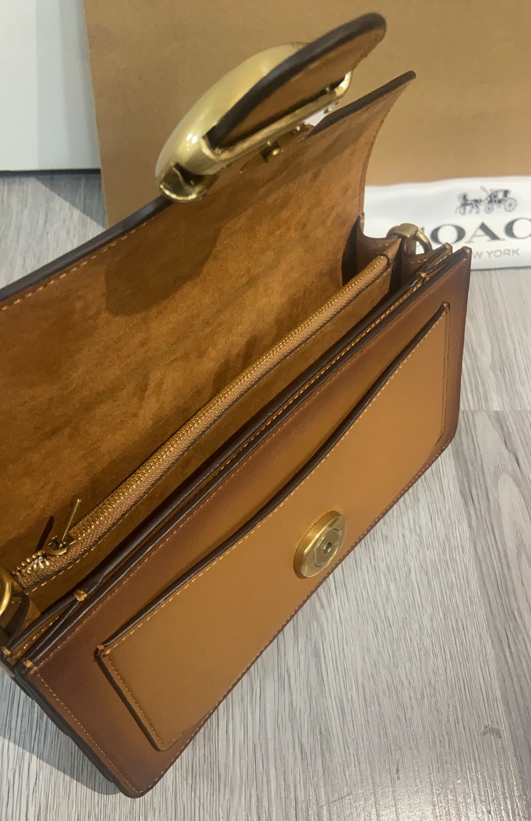 Coach ～COACH9月新品CCC02秋日新品Tabby~