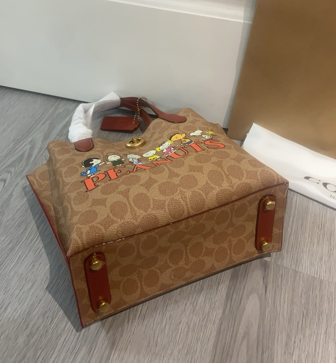 Coach Coach 七月新品CBF72