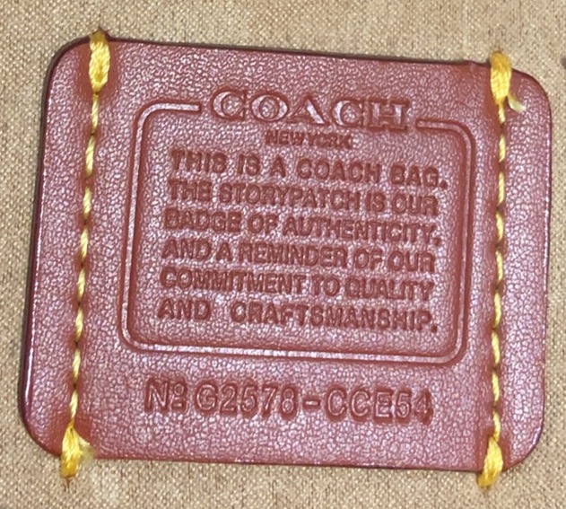 P270 Coach 10月新品CcE54 ，Emory系列枫叶棕色手提包~细腻皮革 十精致五金，适配度满分 搭配经典风衣，皮衣亦或者小西装都能提高穿搭格调。 尺寸24/30高含手挽/9