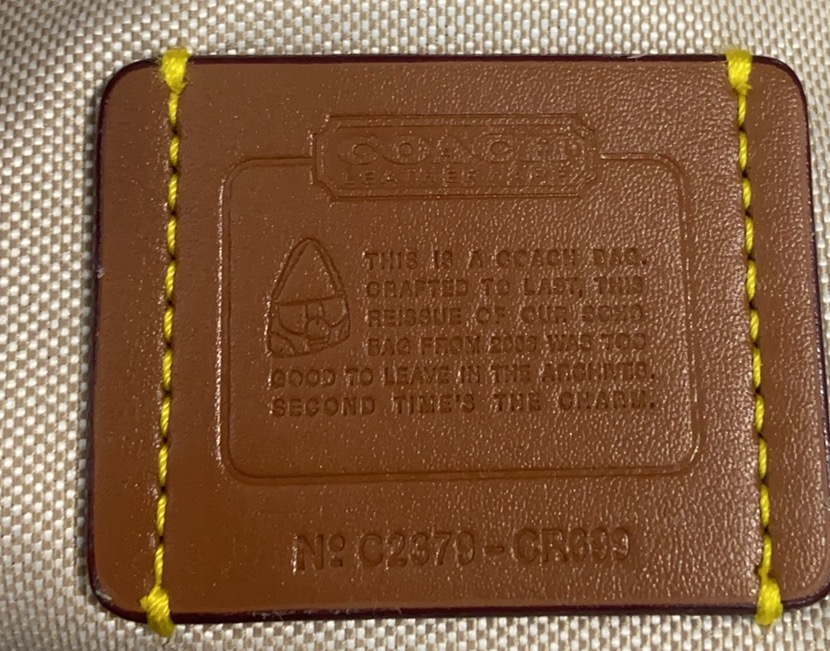 
P260  蔻驰4月新品 新款香布蕾女包Soho腋下包手提流浪包经典单肩包CR737 CR699
 马鞍包豌豆包，尺寸：26.5*16*7.5