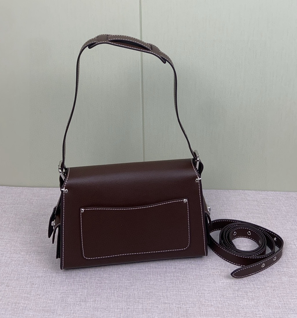 Coach 12月新色CT721 Coach也有机车风