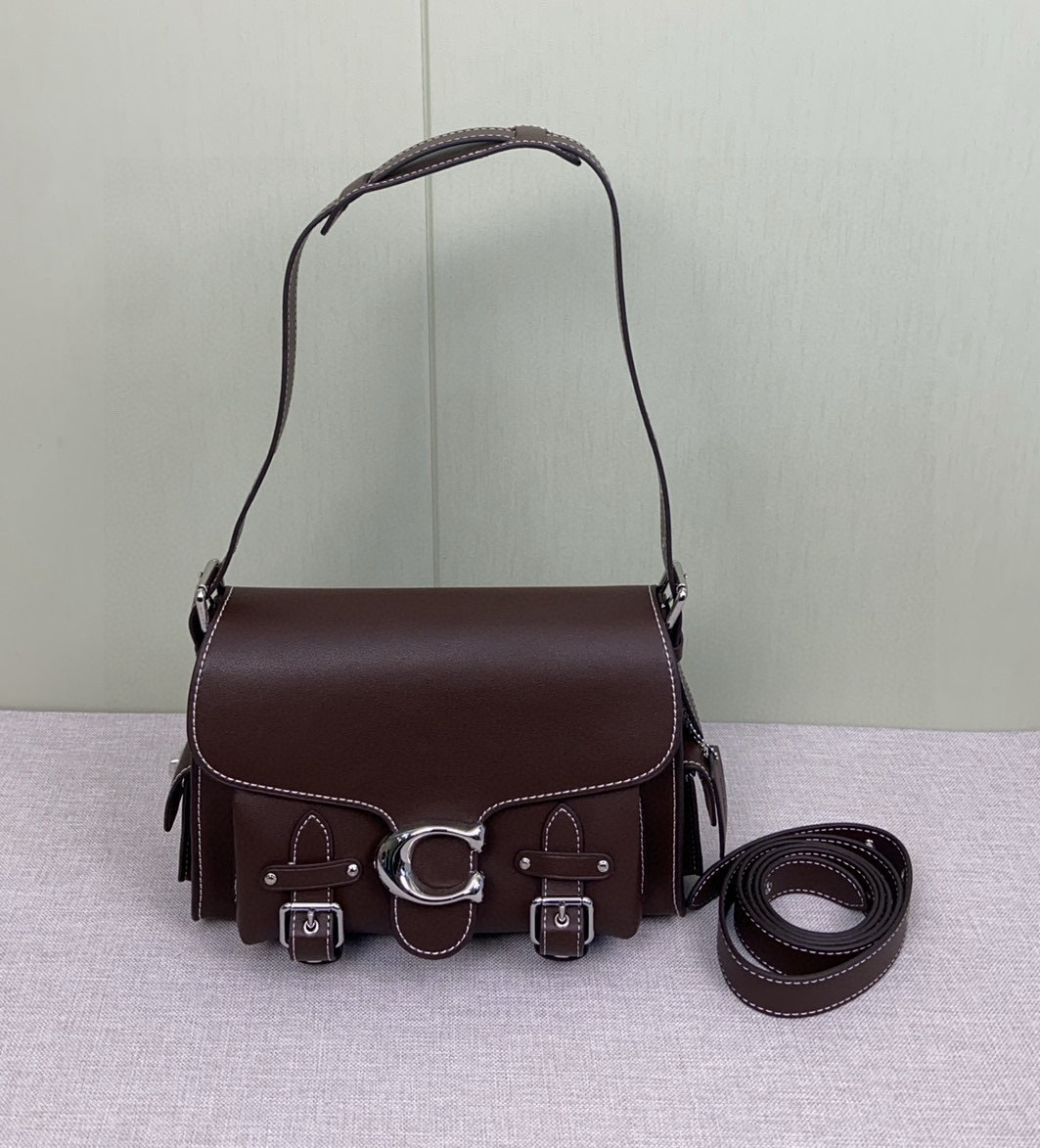 Coach 12月新色CT721 Coach也有机车风