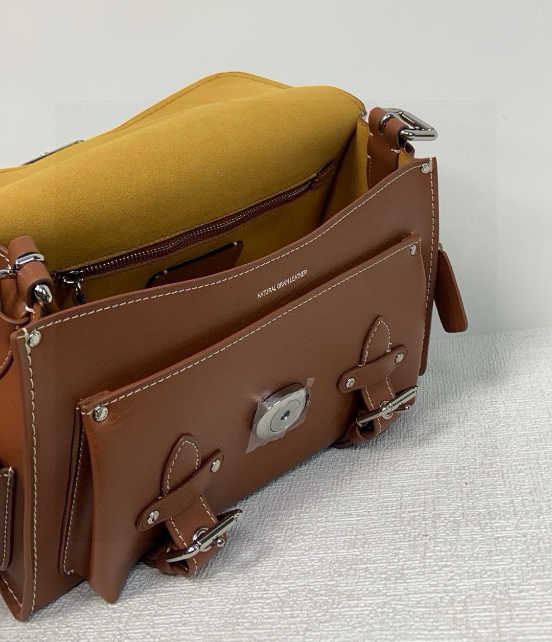 Coach 12月新色CT721 Coach也有机车风