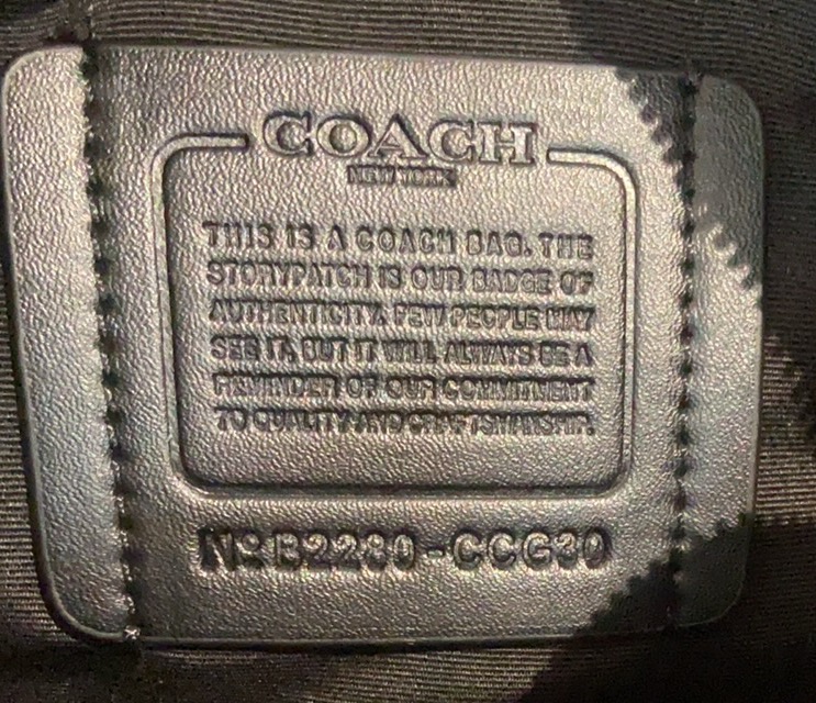 Coach Coach11月新品 C5810 CCG30男士学院风相机包 双隔层设计 超柔软牛皮材质 非常洋气 上档次 范十足