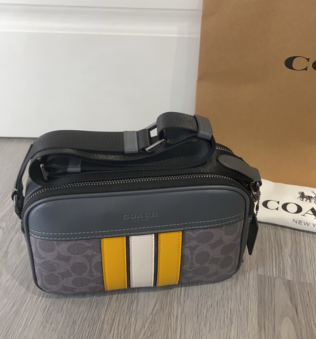 Coach Coach11月新品 C5810 CCG30男士学院风相机包 双隔层设计 超柔软牛皮材质 非常洋气 上档次 范十足