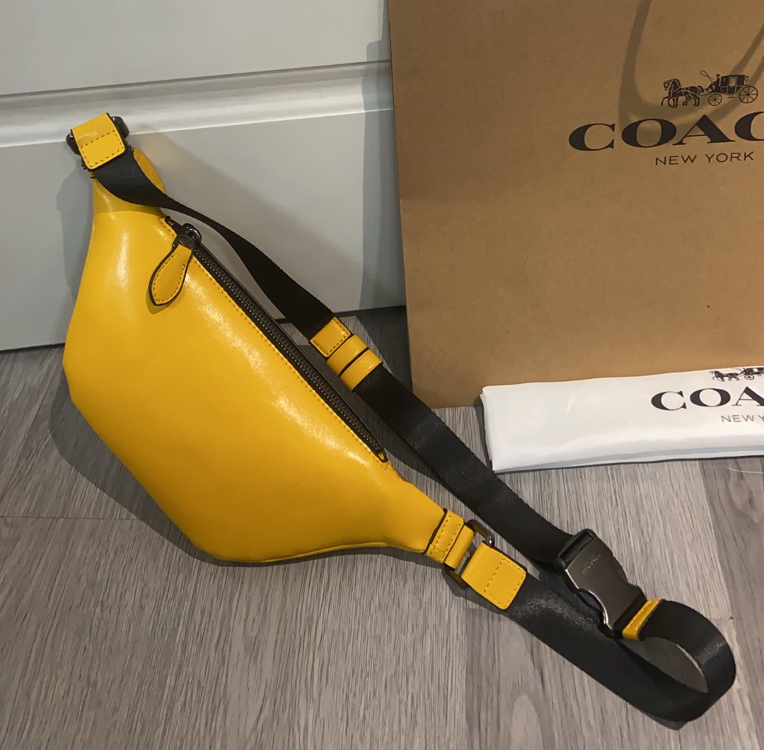 Coach 11新款小号CAX42 logo、 限量版 潮人 单品RIVINGTON 7号腰包 胸包
