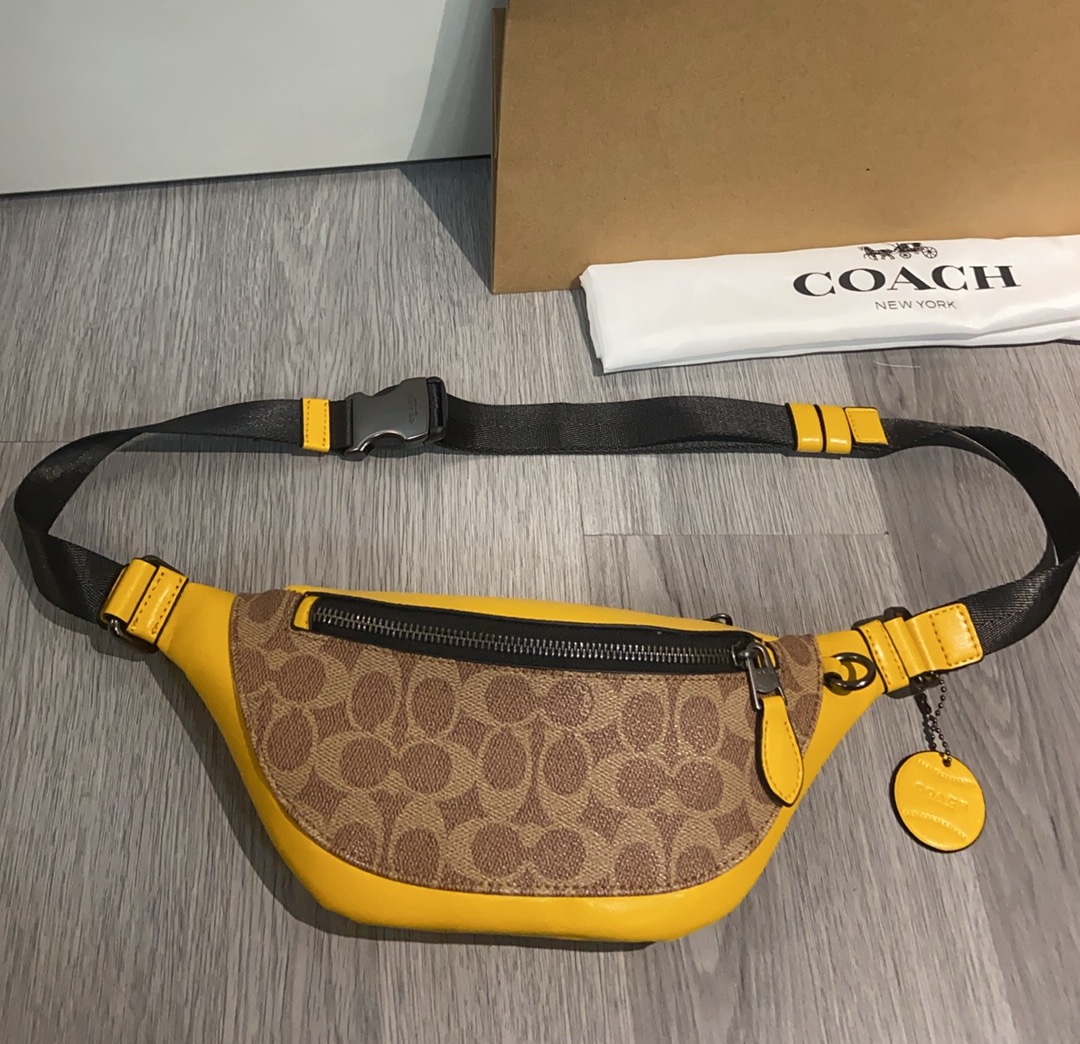 Coach 11新款小号CAX42 logo、 限量版 潮人 单品RIVINGTON 7号腰包 胸包
