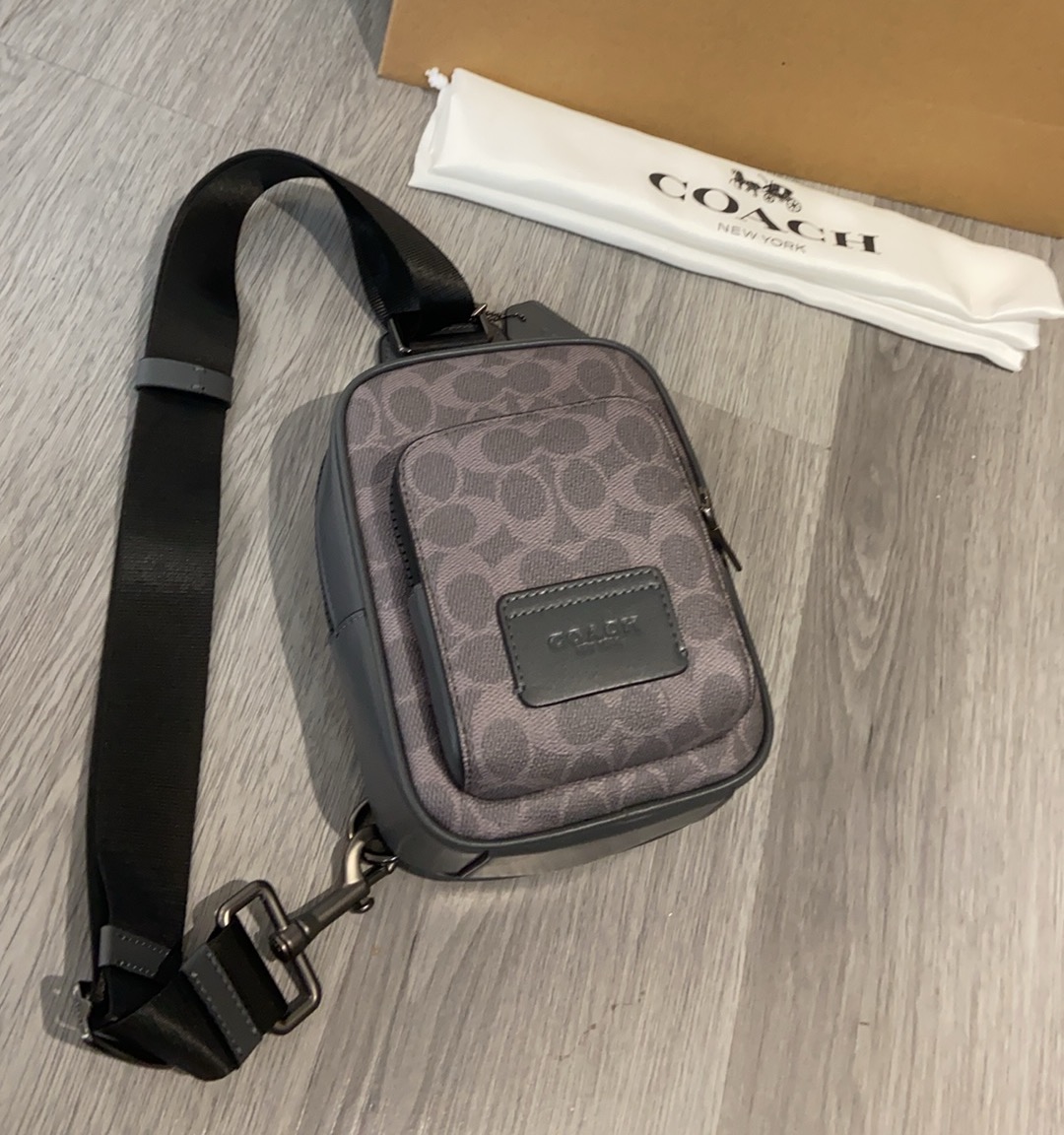 Coach 新色【新款】COACH蔻驰CV763奥莱WEST牛皮男款斜背包胸包