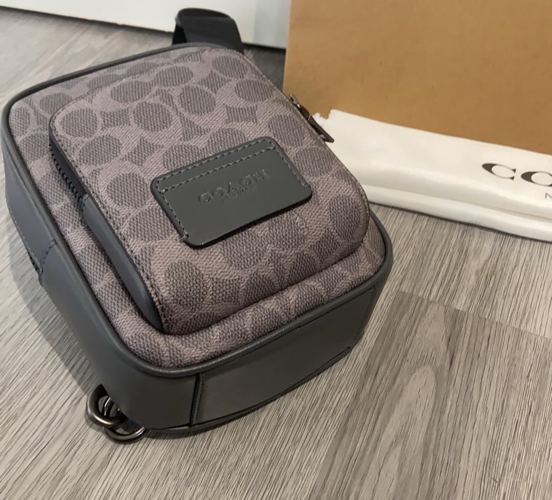 Coach 新色【新款】COACH蔻驰CV763奥莱WEST牛皮男款斜背包胸包