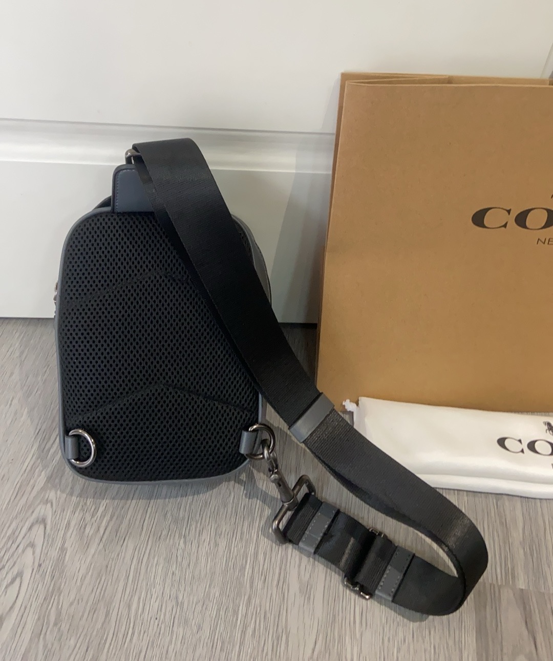 Coach 新色【新款】COACH蔻驰CV763奥莱WEST牛皮男款斜背包胸包