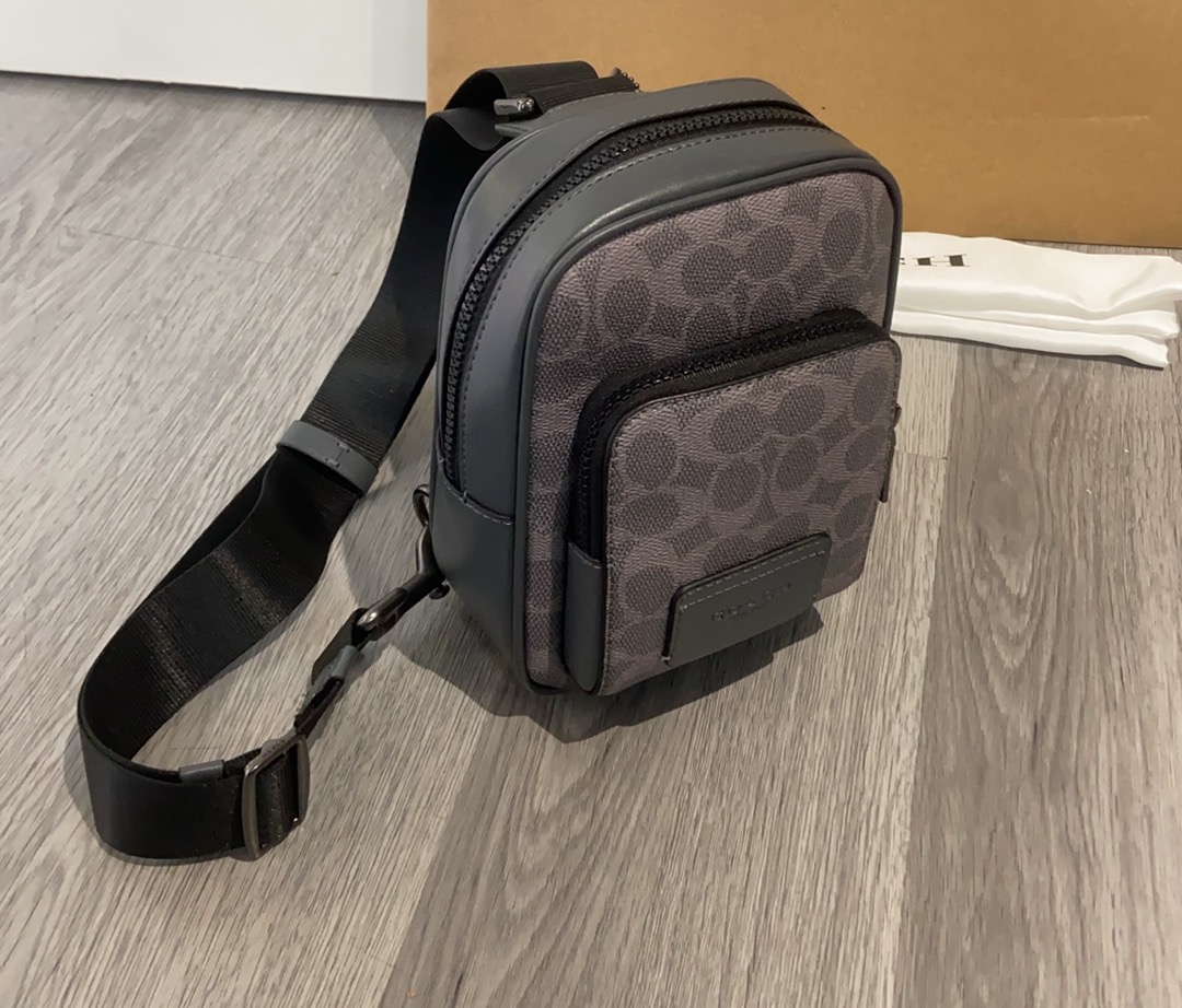 Coach 新色【新款】COACH蔻驰CV763奥莱WEST牛皮男款斜背包胸包