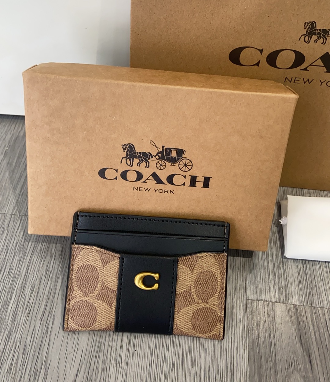 Coach 新款coach卡包cbD80也能放零钱。多功能哦。尺寸10 7左右