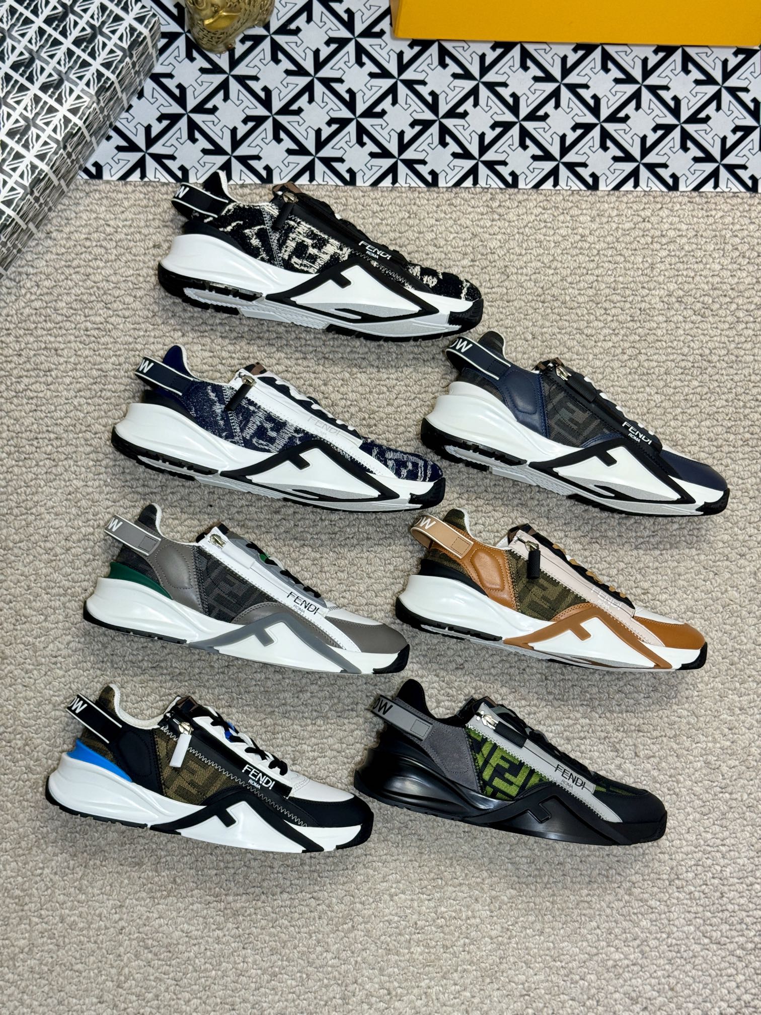 NO:272746,[Real price] Original single quality - Fendi F D official website ships new products for men's sneakers, upper cowhide punched ~ Original single quality - original material made - breathable net Original outsole. Comfortable and breathable. Size38-44 (45 customization, fendi, sneakers, cowhide19860909【实价】原单品质-芬迪F D官网1:1出货新品男士运动鞋,鞋面牛皮冲孔~原单品质 -原版材质制作- 透气网里 原版大底.舒适透气.Size38-44（45定制,,fendi,sneakers,cowhide,Men's shoes