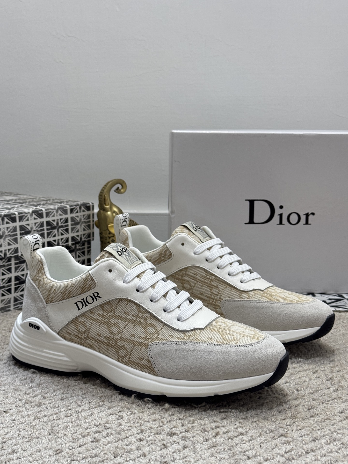 NO:347761,【Actual price】Original order quality!  Dior Christan Dior (Dior) hit [New] Top purchasing agent men's HK counters are available simultaneously. The original sole is specially supplied with original sole, the exclusive movable molding sole is super comfortable, the original order goods are the high-quality multi-color splicing design is exquisite and delicate, unique, the details of the cowhide splicing mesh determine the quality, we only make shoes with care, and you can enter and exit the counter at will. Welcome to compare Size38-44 (45 customization, dior, dior, cowhide19860909【实价】原单品质！迪奥Christan Dior(迪奥)爆款【新款】顶级代购男士HK专柜同步发售.鞋底原厂特供原版底,独家活动成型底超级舒适,原厂跟单货,高品质多色拼接设计做工精致细腻,独一无二, 牛皮拼接网布内里细节决定品质、我们只为用心做好鞋,可随意进出专柜,欢迎对比 Size38-44（45定制,,dior,dior,cowhide,Men's shoes