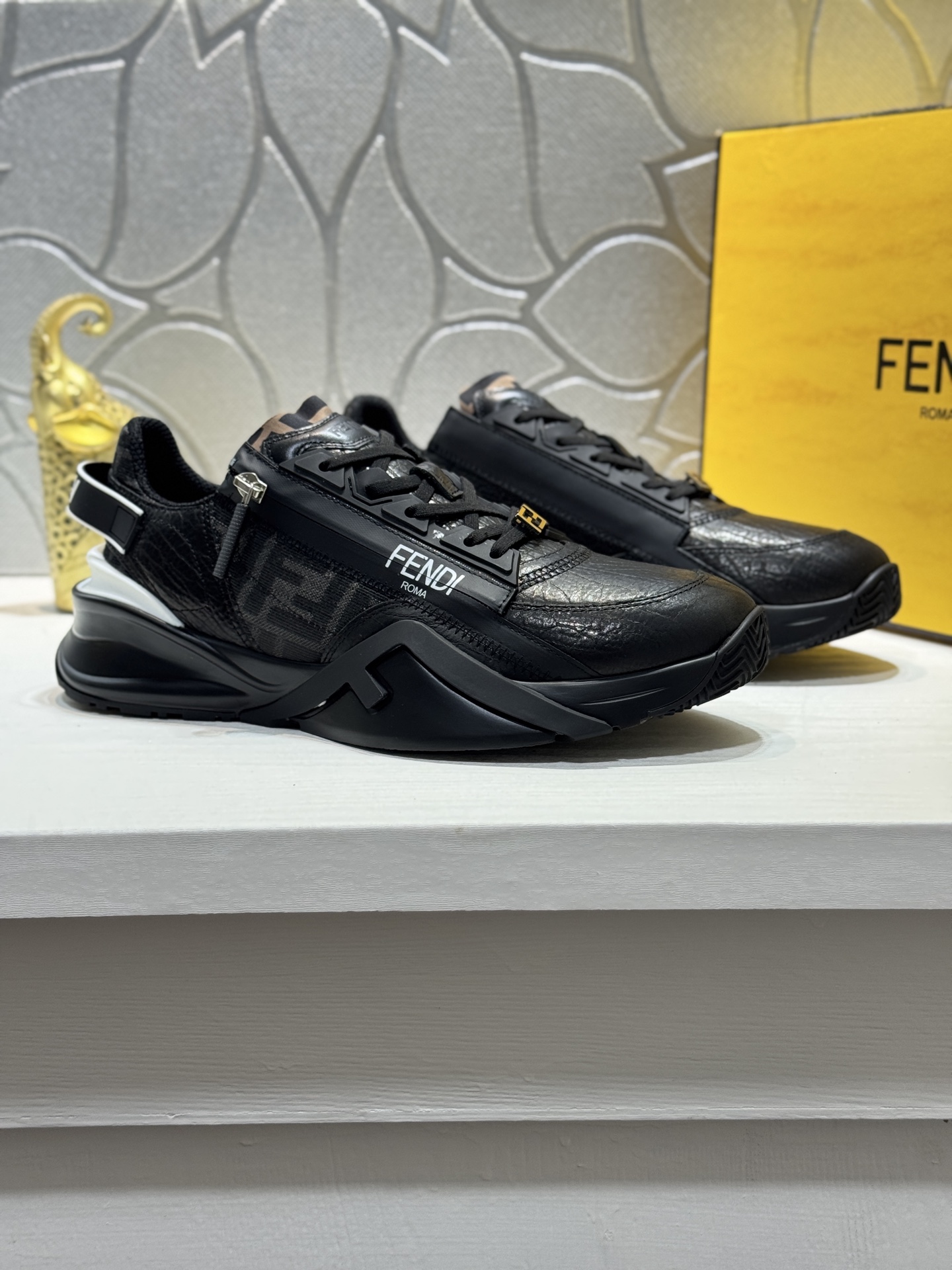 NO:354797,[Real Price] Original Single Quality - Fendi Monster!  The top-level shopping service is popular, made of cowhide on the upper, breathable net, the sole is lighter and non-slip. The market's top quality, many celebrities personally interpret it, fashion is trendy, versatile and popular, simple and tasteless, a must-have for trendy people, exuding a fashionable and casual atmosphere, fashion is right under your feet, full of confidence, wear it. Size38-44 