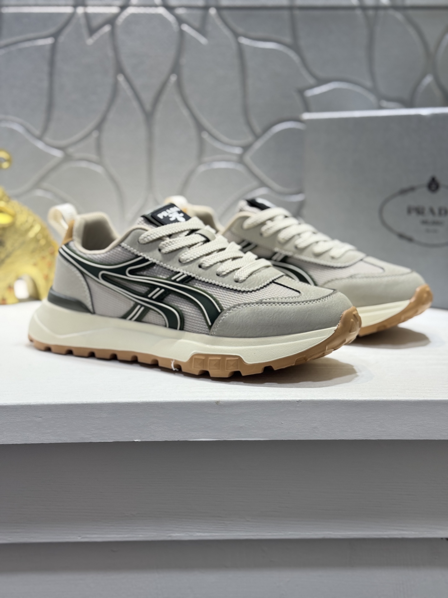 NO:853100,[Actual Price] Prada's top purchasing agency, new men's counter, original factory configuration, original cowhide with mesh, original soles specially provided by the factory, super comfortable, original factory follow-up goods, high quality, multiple colors available, you can enter and leave the counter at will. Welcome to compare Size38-44,, prada, cowhide19860909【实价】普拉达顶级代购 男士专柜新款 原厂配置、原版牛皮配网面,鞋底原厂特供原版底超级舒适,原厂跟单货 高品质,多色可选,可随意进出专柜.欢迎对比 Size38-44,,prada,cowhide,Men's shoes