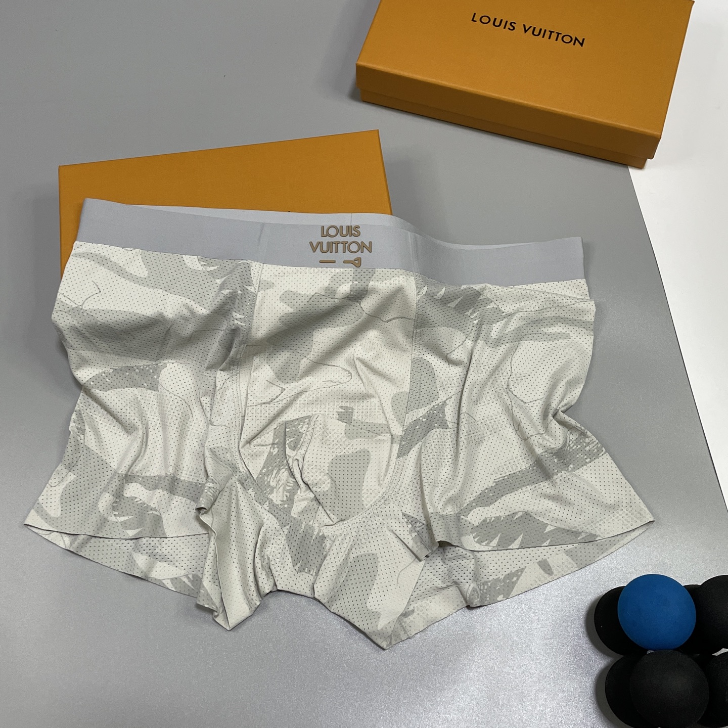  2025新品！LV路易威登时尚男士内裤！ 外贸公司合作订单，经典立体硅胶logo印标 轻薄透设计，采用