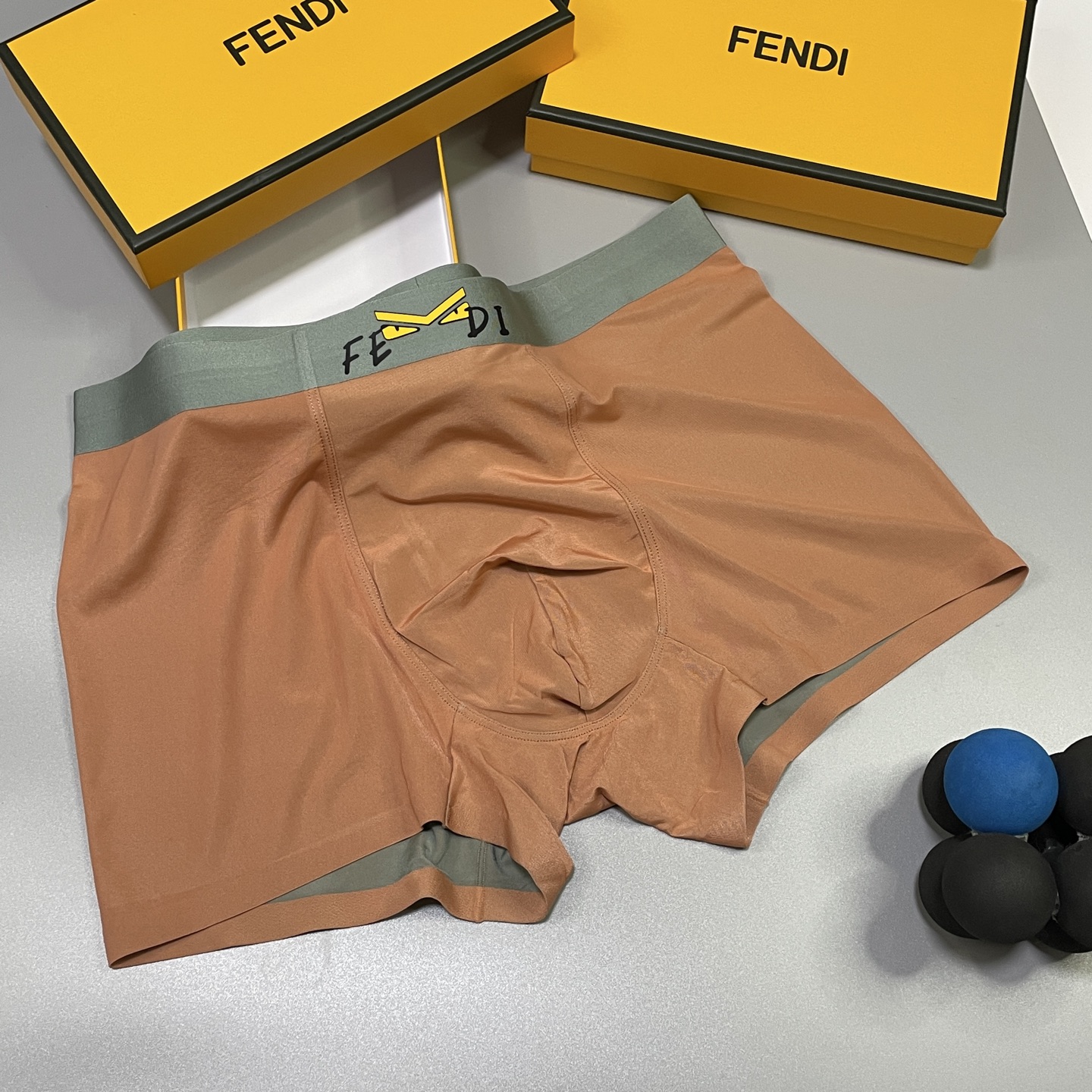 🔥🔥🔥新品！芬迪男士内裤！ 外贸公司合作订单，经典立体硅胶logo印标 轻薄透设计，采用进口冰丝轻薄透气