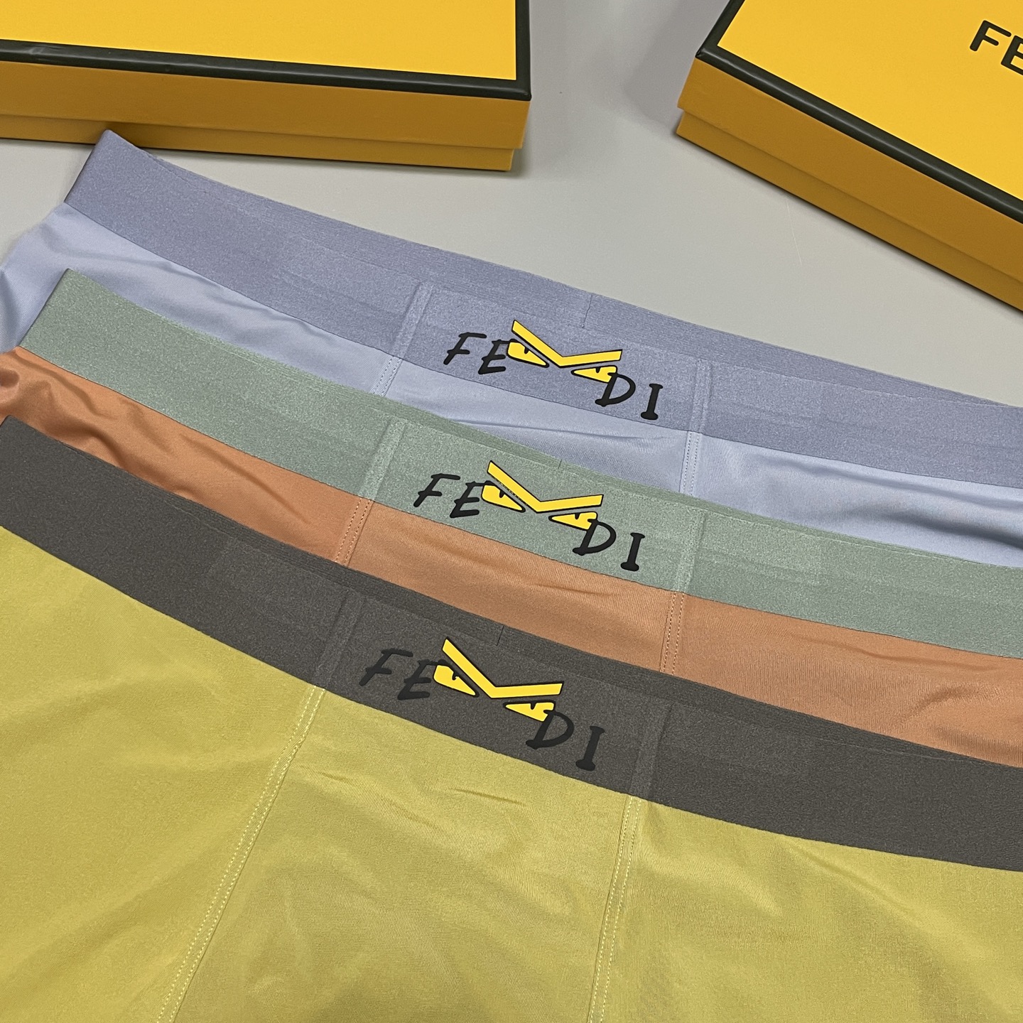 🔥🔥🔥新品！芬迪男士内裤！ 外贸公司合作订单，经典立体硅胶logo印标 轻薄透设计，采用进口冰丝轻薄透气