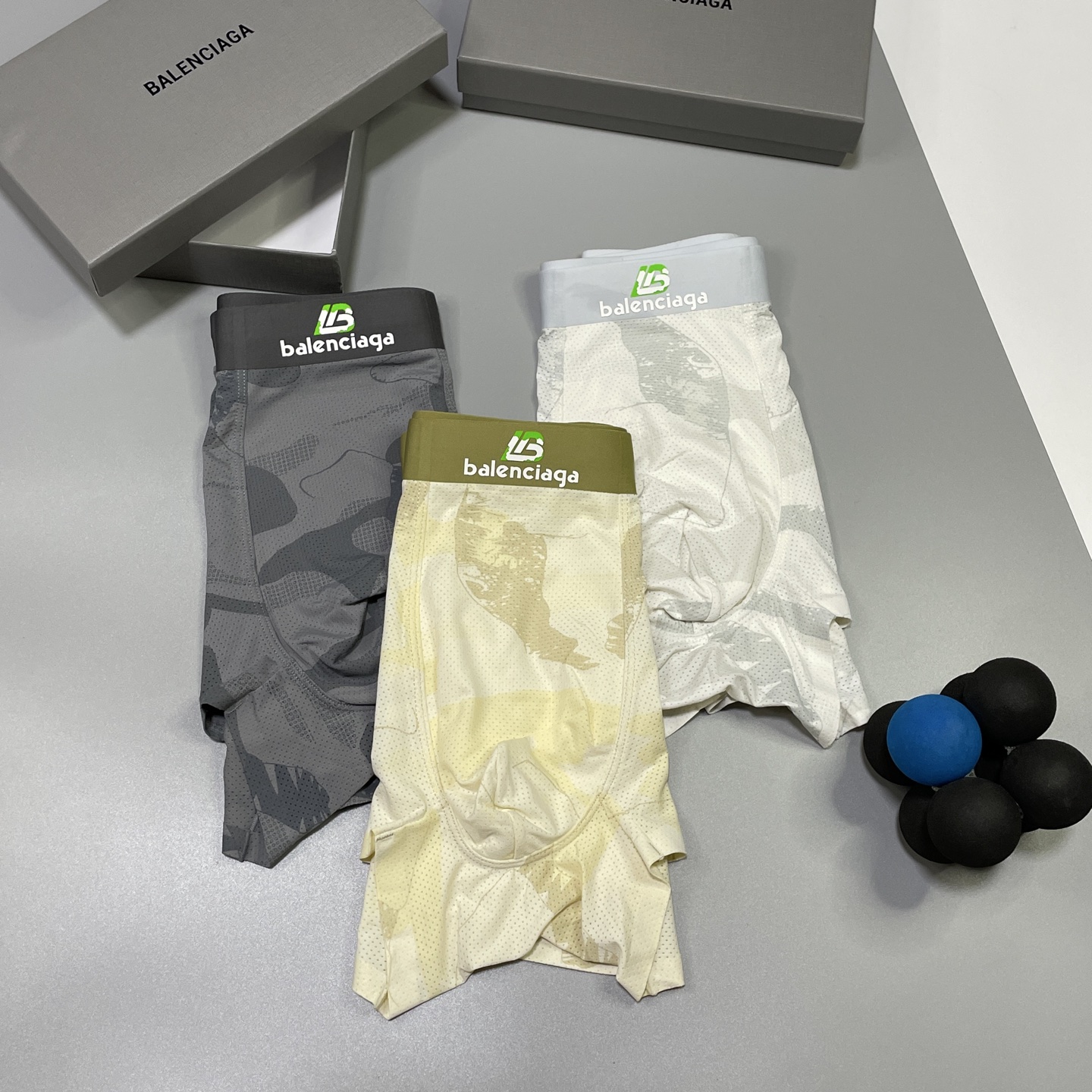 🔥🔥🔥新品！巴黎世家时尚男士内裤！ 外贸公司合作订单，经典立体硅胶logo印标 轻薄透设计，采用进口轻薄