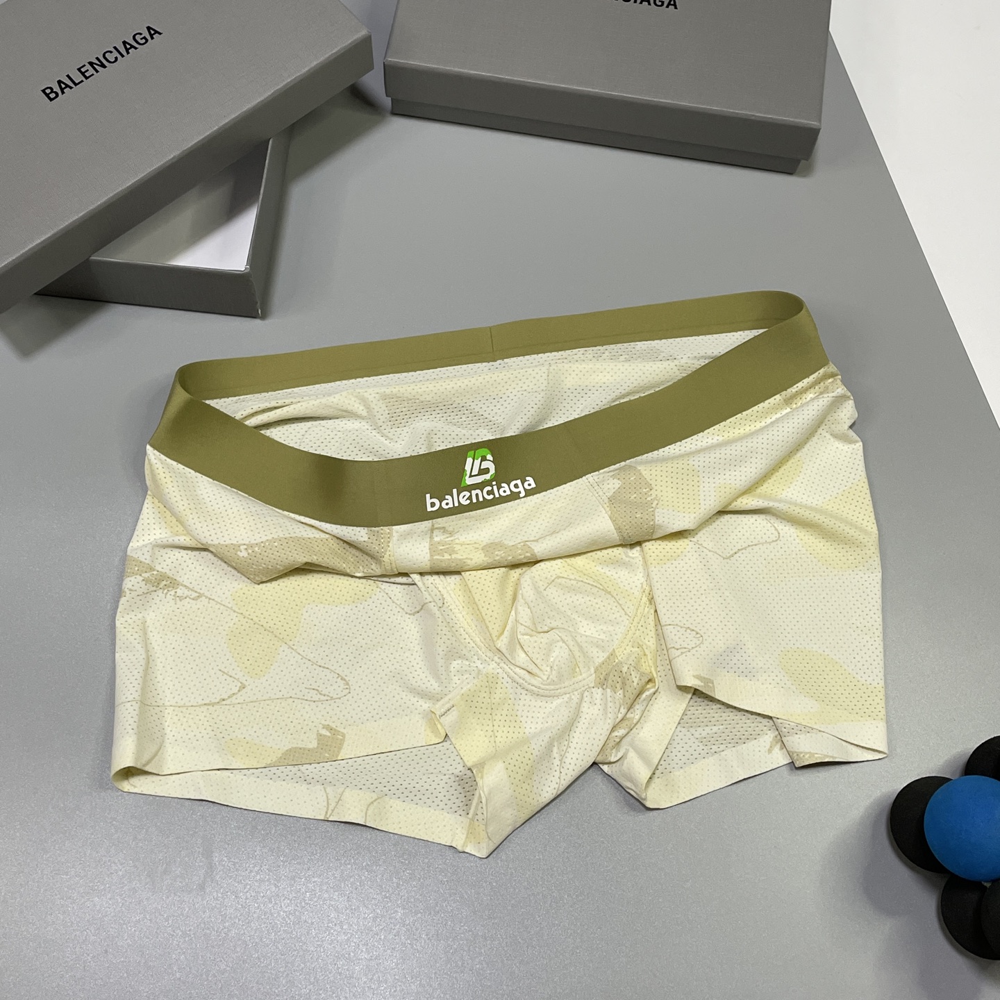 🔥🔥🔥新品！巴黎世家时尚男士内裤！ 外贸公司合作订单，经典立体硅胶logo印标 轻薄透设计，采用进口轻薄