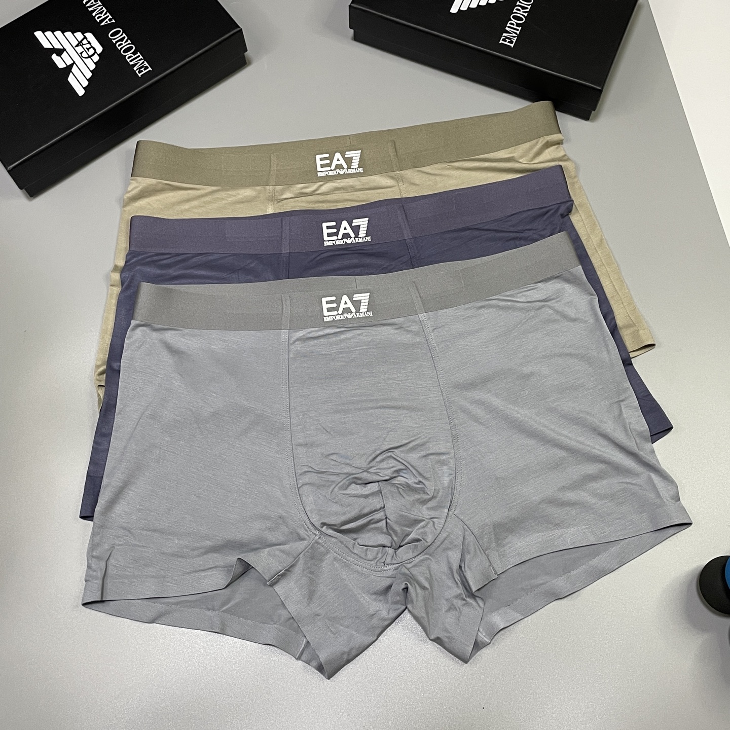 🔥🔥🔥新品！阿玛尼时尚男士内裤！ 外贸公司合作订单，经典立体硅胶logo印标 轻薄透设计，采用进口轻薄莫