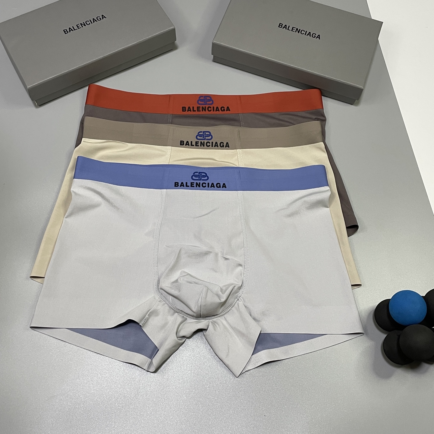 🔥🔥🔥专柜新品！巴黎世家时尚男士内裤！ 外贸公司合作订单，经典立体硅胶lougo印标，轻薄透设计，采用进